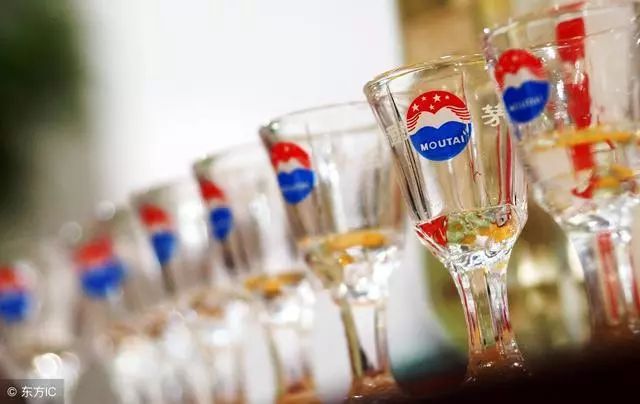 五星53度500ml茅台与飞天,飞天茅台盲品对比