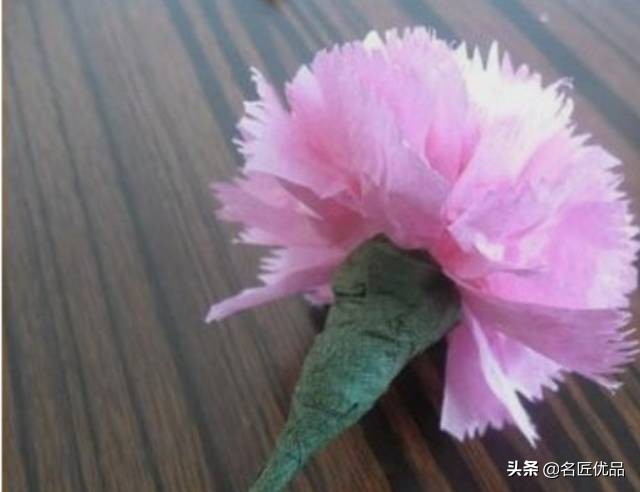 母亲节手工康乃馨简单又漂亮,母亲节适合给妈妈做的康乃馨手工