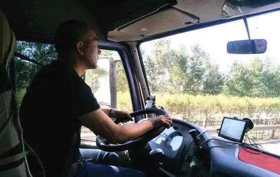 4500kg货车取消营运证还用缴费吗,关于北京市取消货车营运证的通知