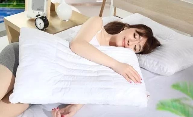 怎么去黑头最有效最方便的方法,如何去黑头最有效方法科学