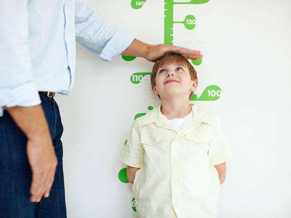 钧钧妈分享:这些坏习惯正偷偷让宝宝远离大长腿!你中招了吗?