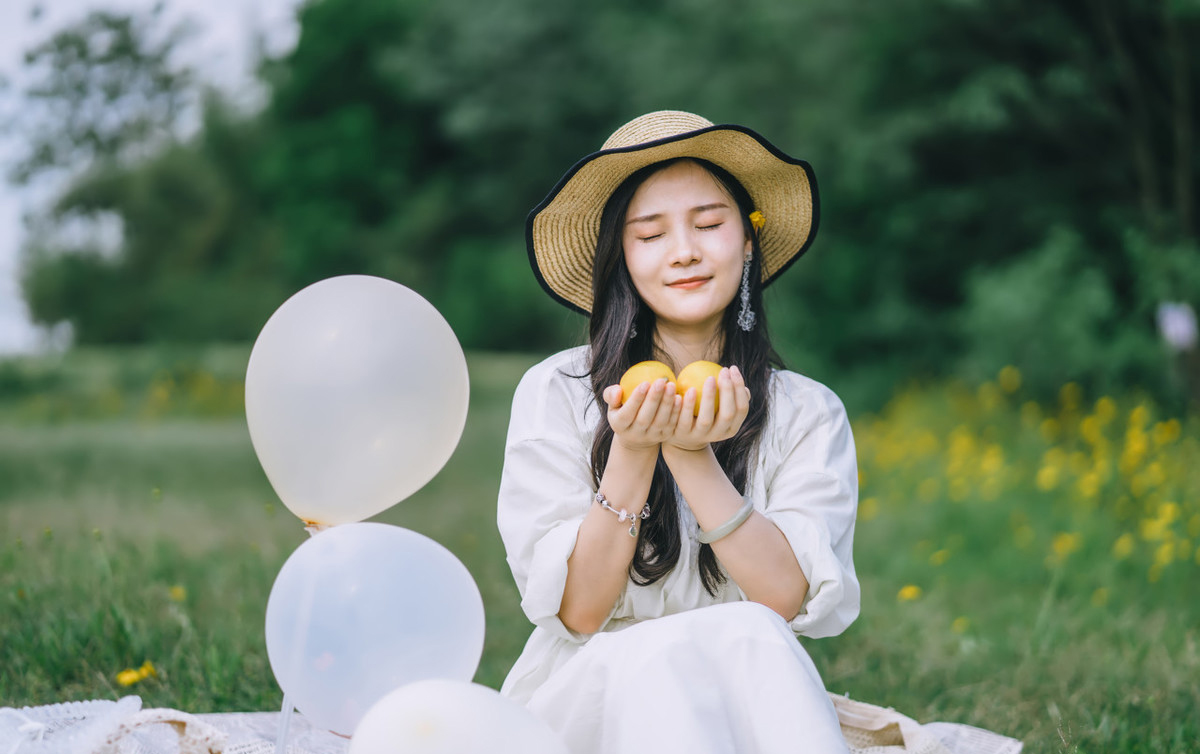 最好的爱情应该是最初的那个感觉,谈谈你对舒婷致橡树爱情观的理解