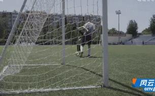 朱婷禁区外凌空抽射,朱婷踢足球教学