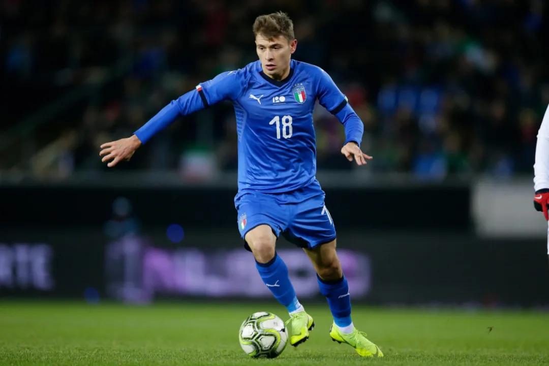 完*男美**主角巴雷拉,蓝衣蓝黑新领袖