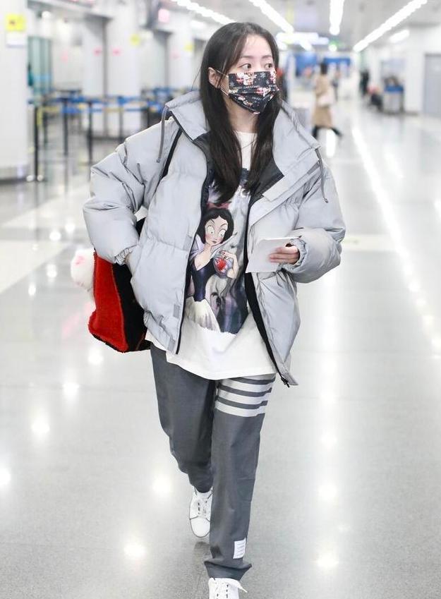 36岁张靓颖素颜照,张靓颖穿黄色外套是哪场演唱会