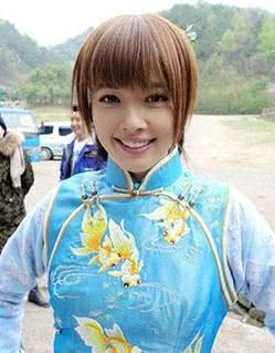 郭碧婷超大钻戒闪到我了，从“照骗”到真女神，34岁照样嫁豪门