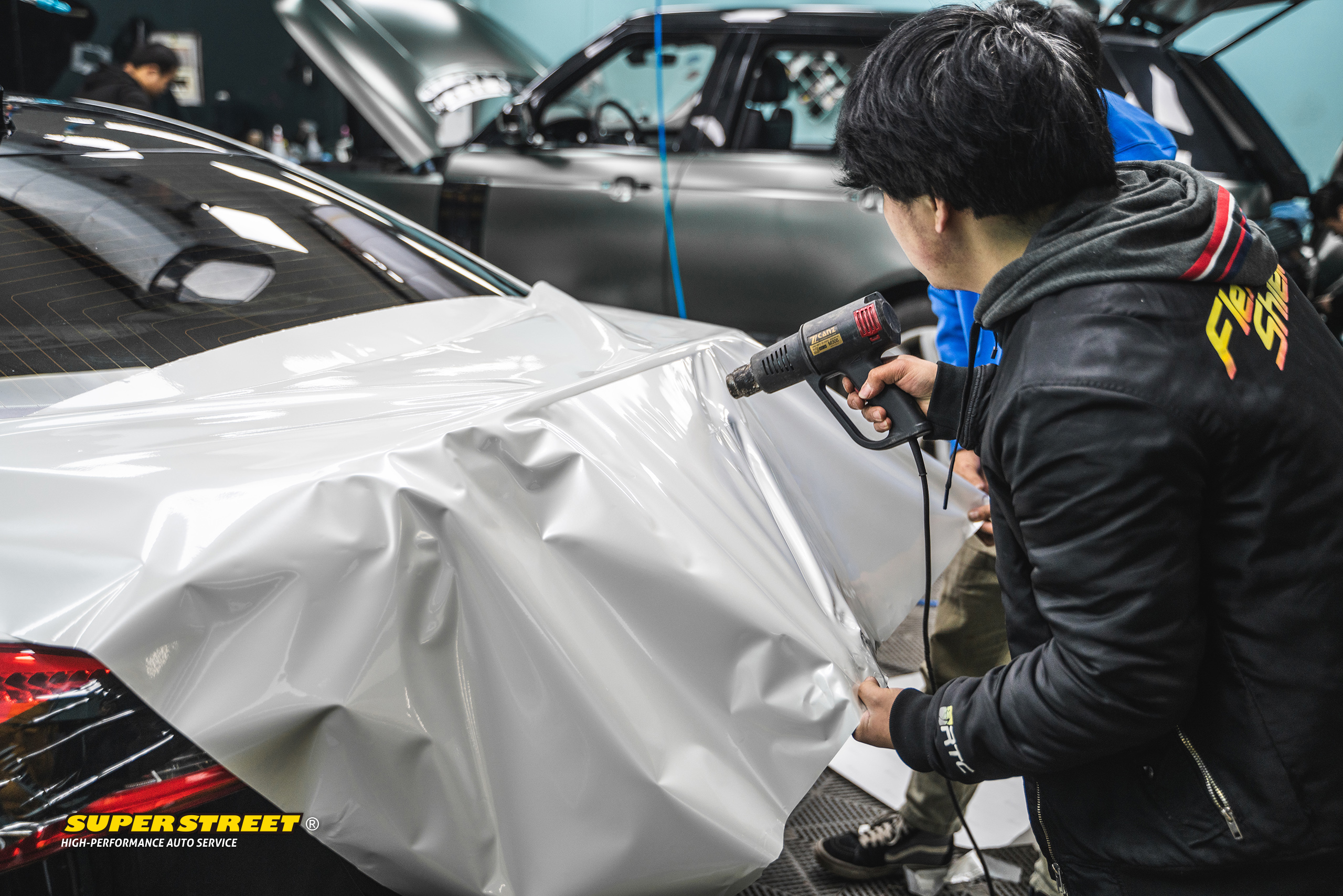 玛莎拉蒂吉博力汽车贴膜改色,superstreet改装