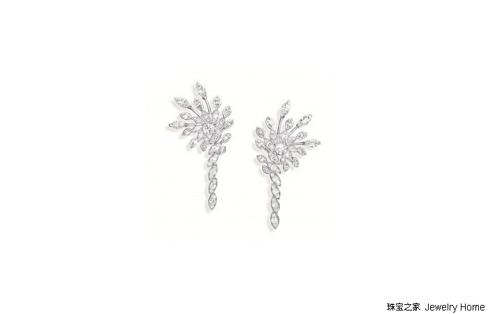 一大一小的胸针的正确戴法,一枚胸针穿出高级感