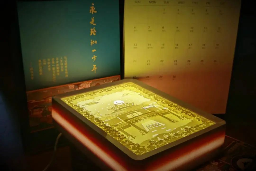 这些高校送的毕业礼物火了，送瓜的，送芯片的，还有送男朋友的