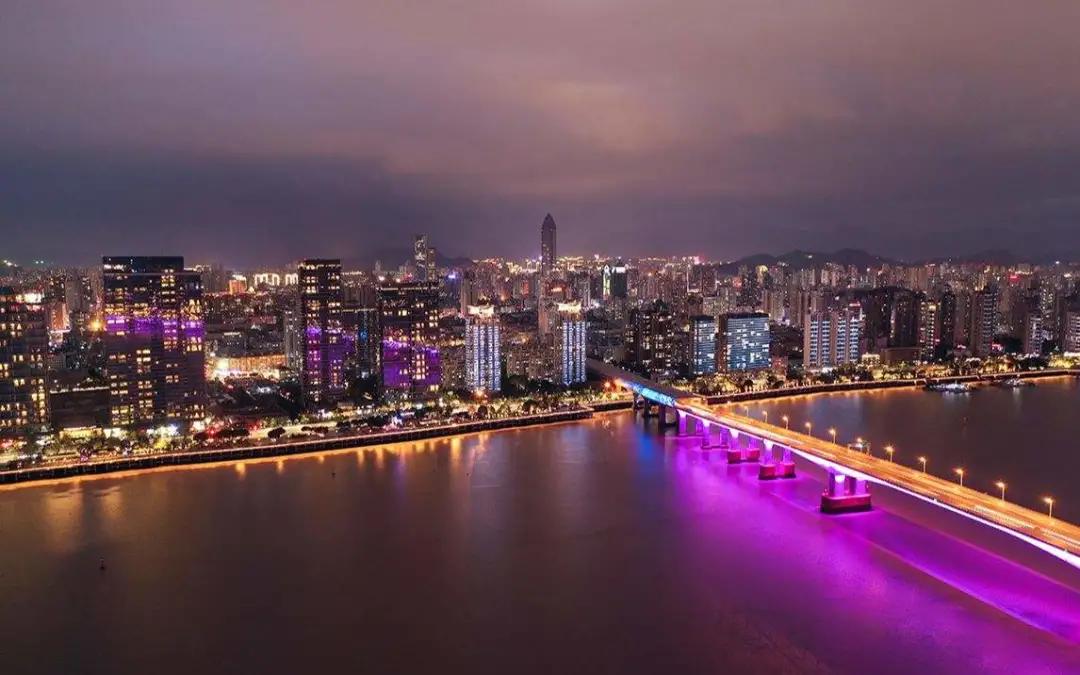 青岛旅游往返机票价格,青岛机票和住宿自由行