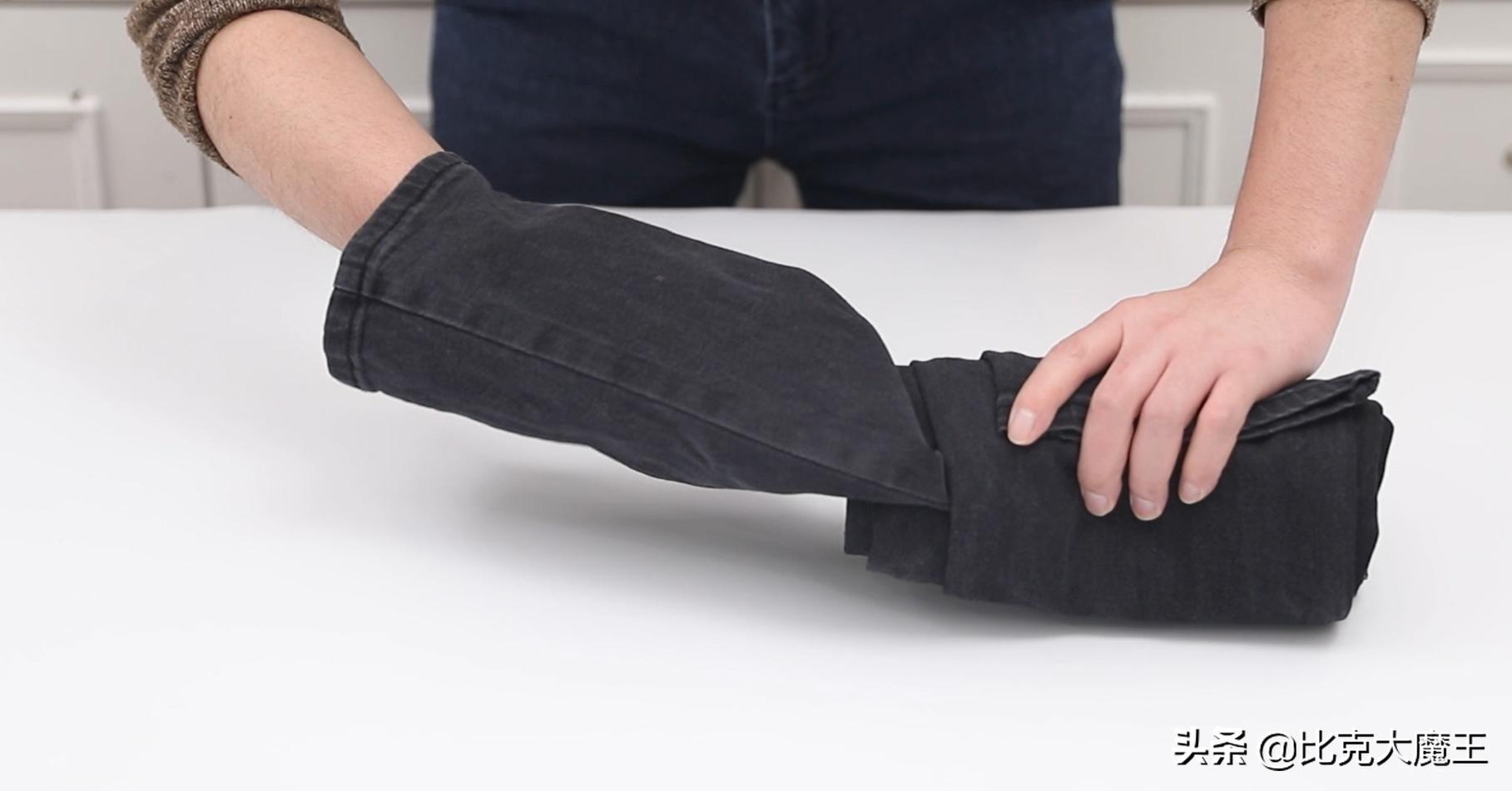 厚衣服怎么叠比较省空间,怎么叠厚衣服省空间行李箱