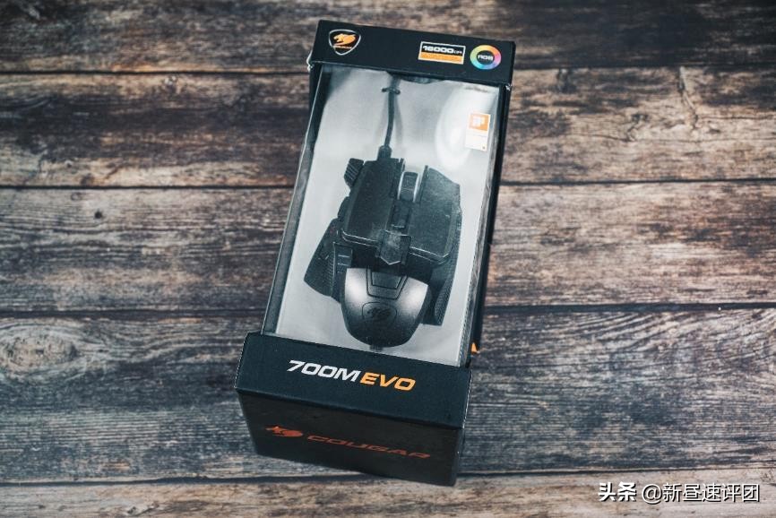 PMW3389加持，模块化设计鼠标骨伽700MEVO评测