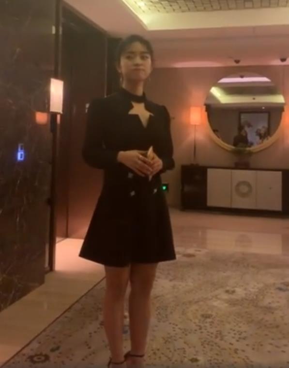 沈月和陈都灵同框,陈都灵沈月同框穿搭