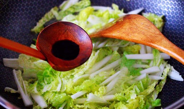 鸡胗肉丝大白菜,鸡胗炖大白菜怎么做