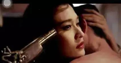 丈夫用锁链“囚”出轨妻与侄的故事，撕开了爱情与婚姻的底色