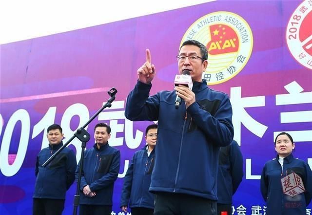 白岩松跑步十年感悟,白岩松每天坚持慢跑5公里