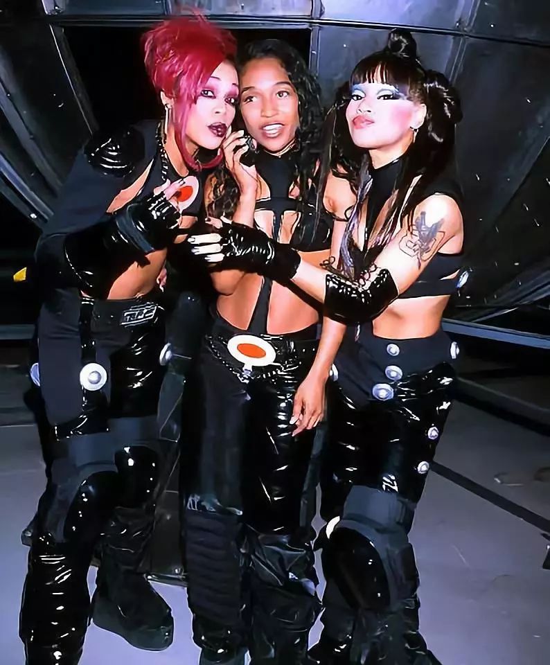 一起感受一下过去的时代,一起回到上世纪20年代的上海