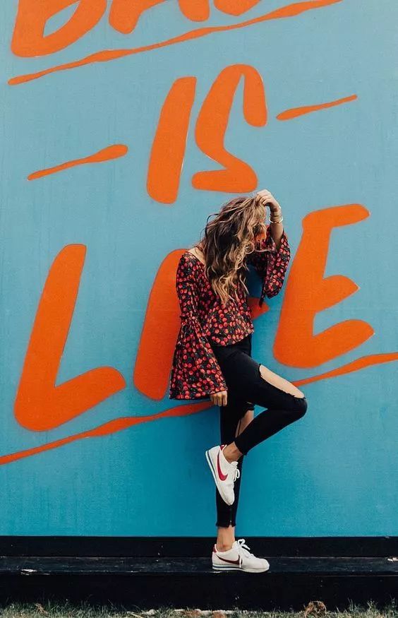 人生处处是陷阱万分小心,人生处处有坑我们要擦亮双眼