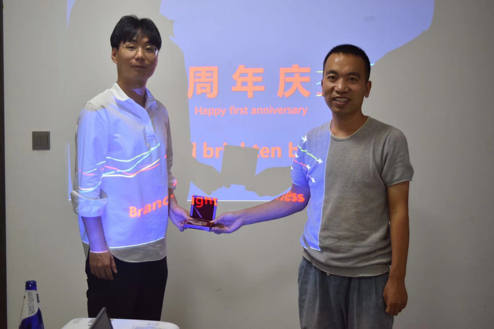 零售圈成立一周年庆典成功,零售圈大会主持