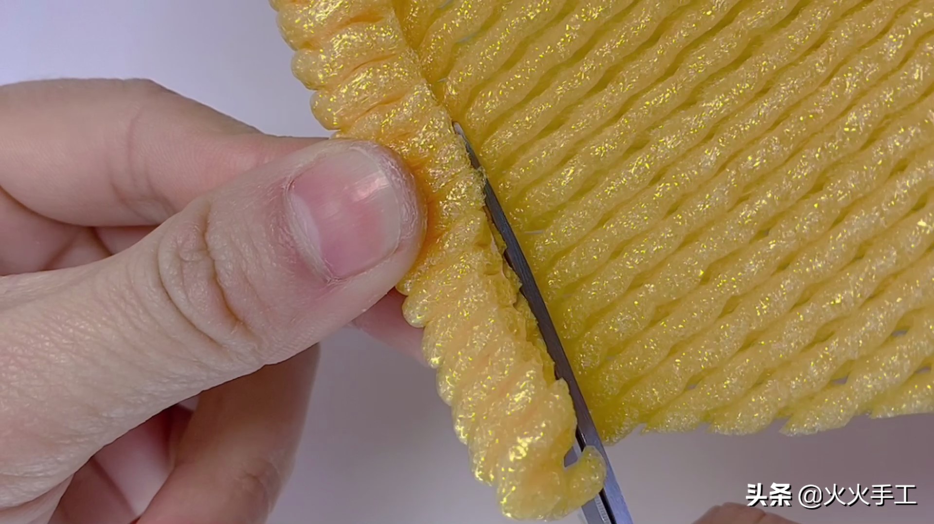 用一个水果网做的玉米简单又方便,快看这是什么