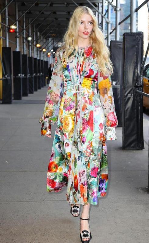 雪纺时尚洋气款,夏天流行的时尚雪纺衫