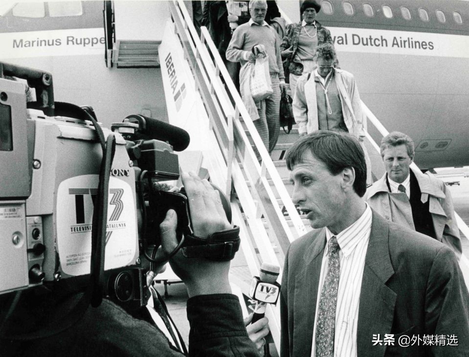 荷兰飞人克鲁伊夫去世,怀念荷兰飞人克鲁伊夫