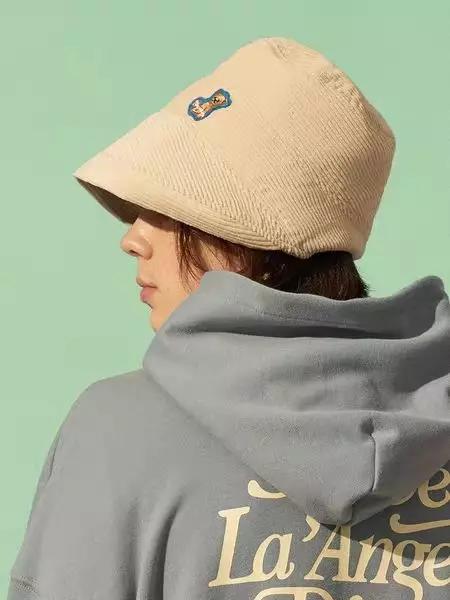 今年流行秋装明星同款,超薄明星同款春装