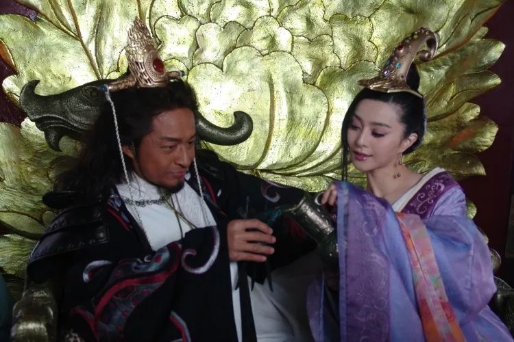 傅艺伟和温碧霞谁演妲己最好,温碧霞和王丽坤的妲己对比