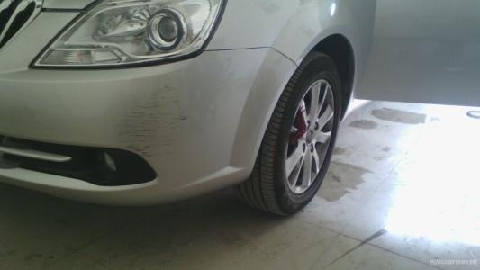 汽车被轻微剐蹭怎么修漆面,汽车被轻微划痕怎么办