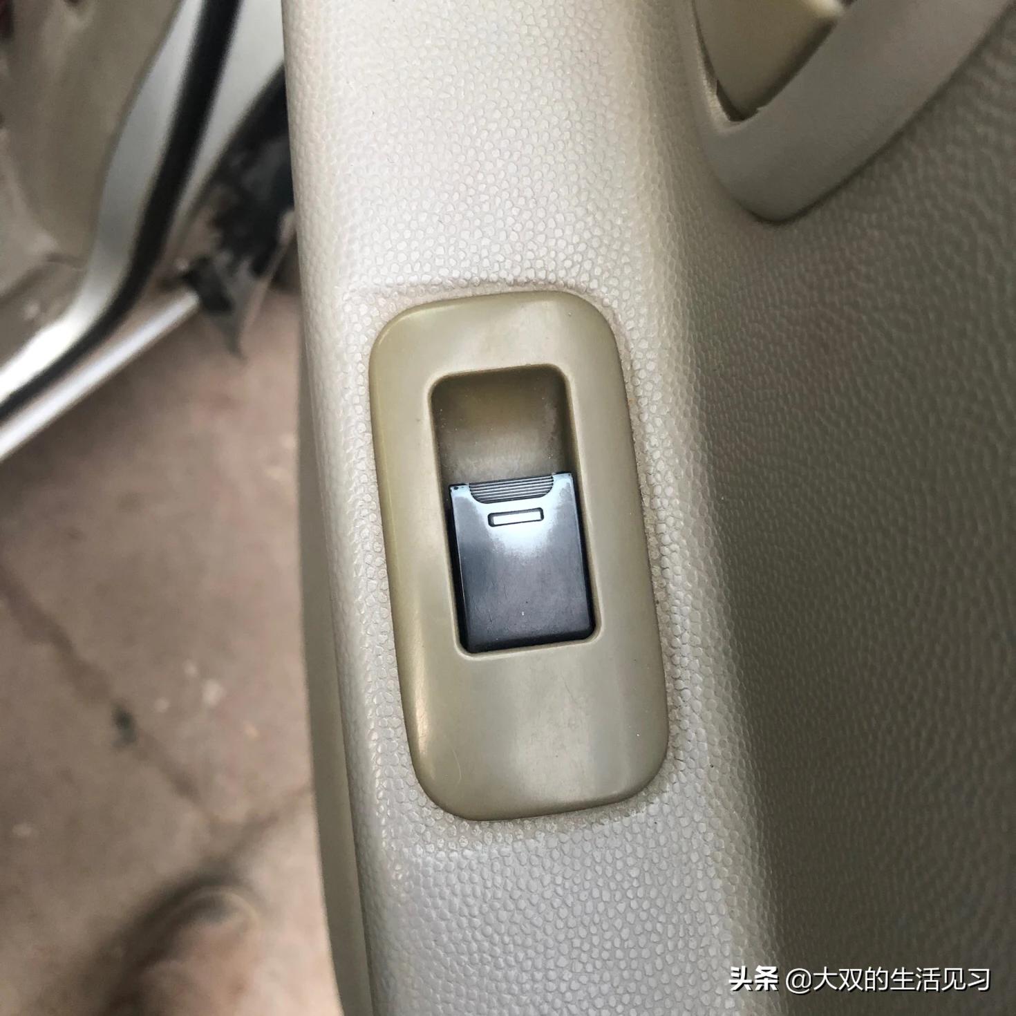 浪迪铃木面包车价格,铃木浪迪面包车车身一边高一边低