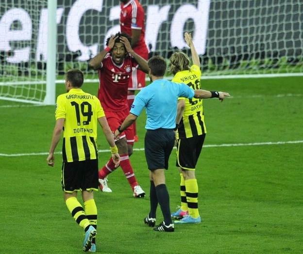 回顾2003欧冠决赛,回顾2013欧冠决赛十年最精彩一战