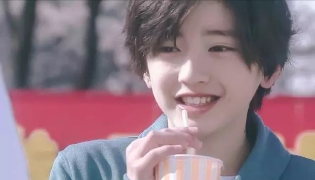 被上帝亲吻脸,被上帝吻过的脸美男子