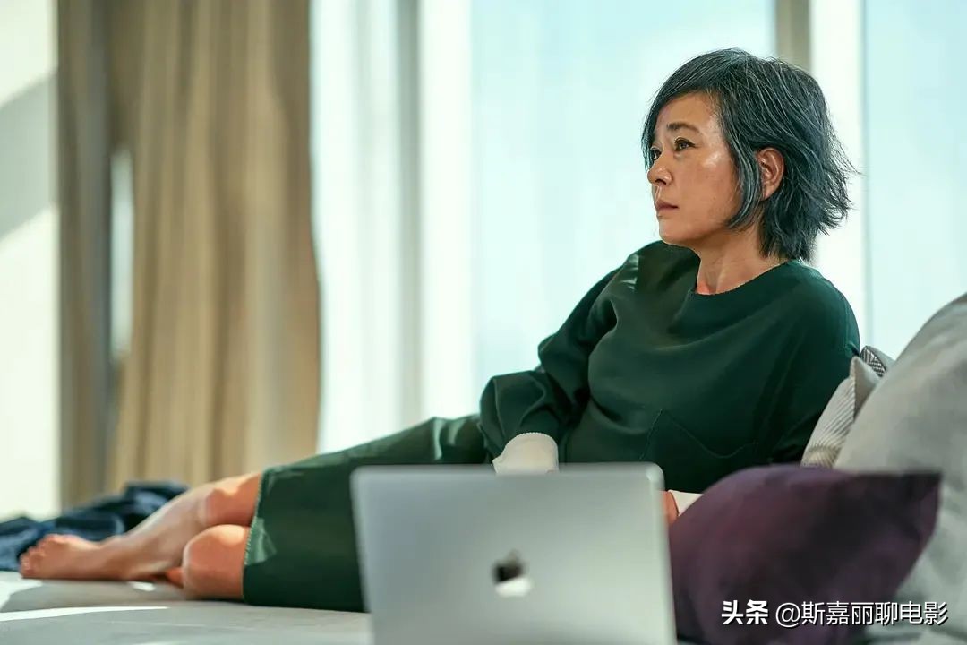 李钟硕消失的黑夜,李钟硕服兵役前机场照片