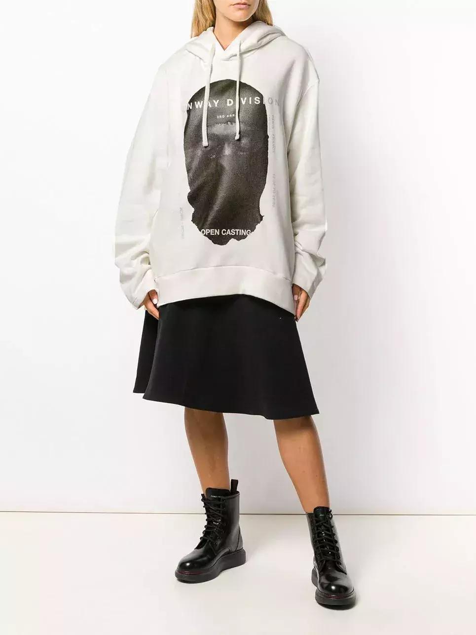 温度低穿的衣服,冬天穿宽松的卫衣怎么搭配