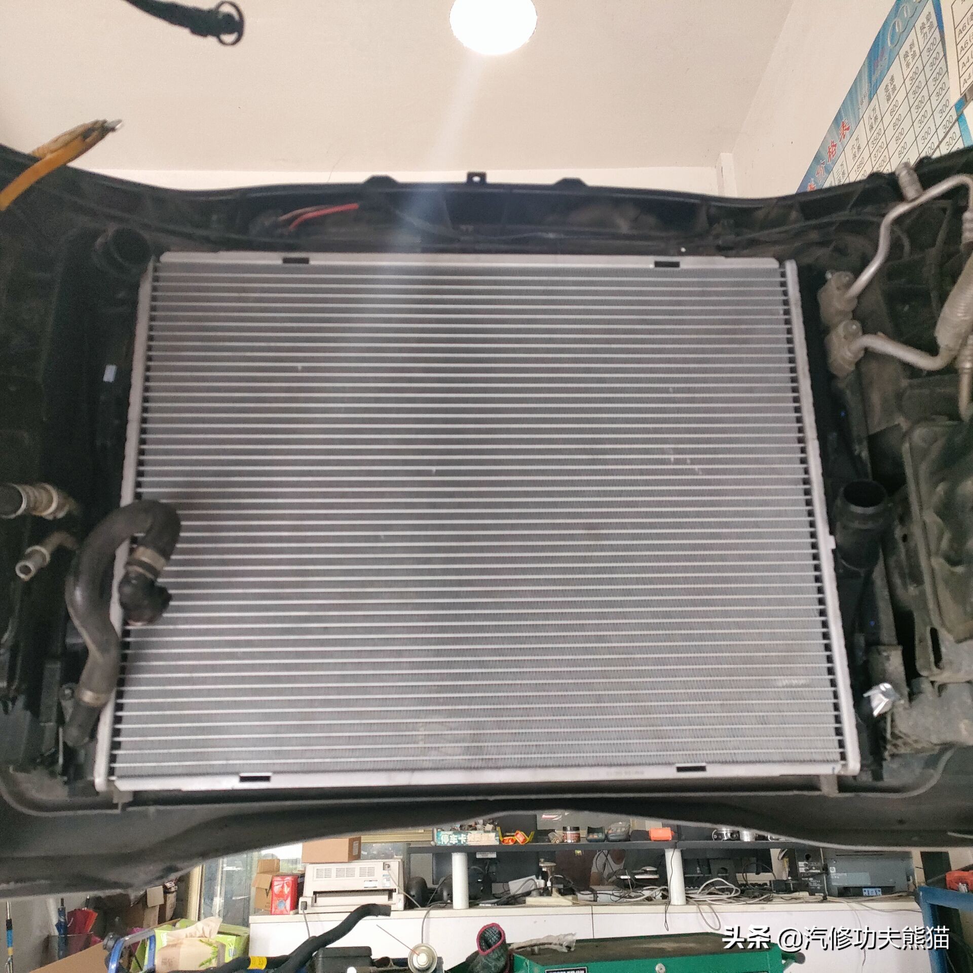 宝马e90325i2007款,宝马e90漏机油通病