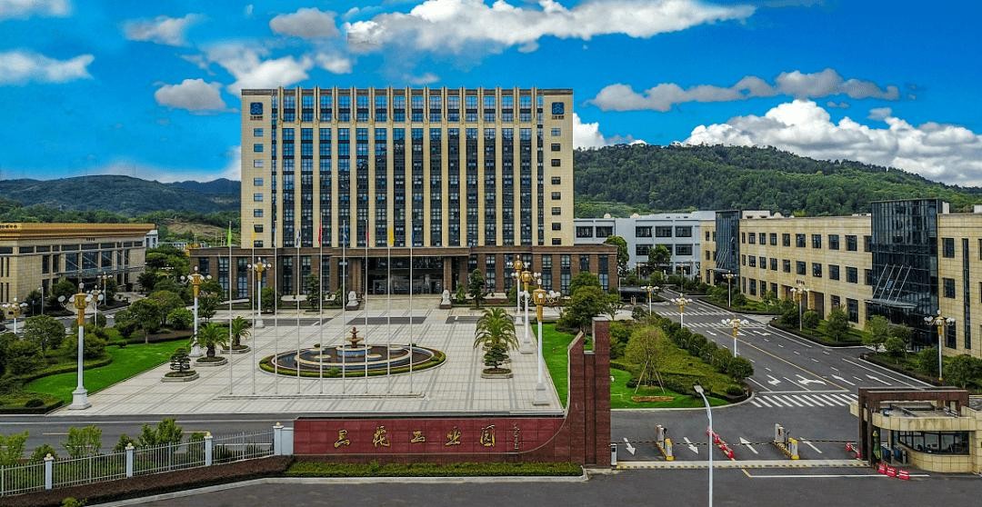 中国制冷部件龙头：赚格力特斯拉的钱，这对绍兴父子身家295亿元