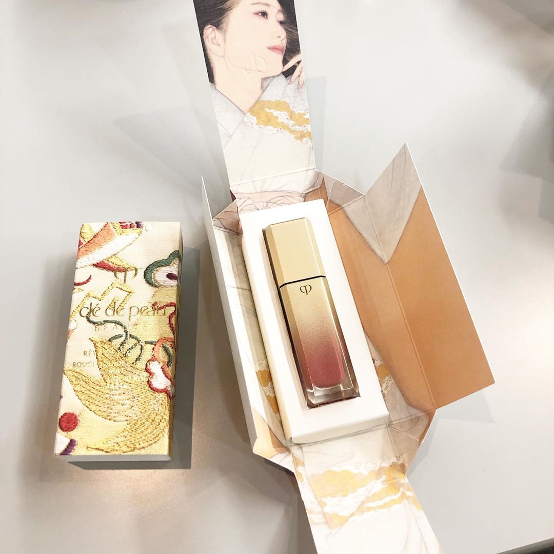 妙龄少女为何通宵数钱？原来是这些限定要靠抢