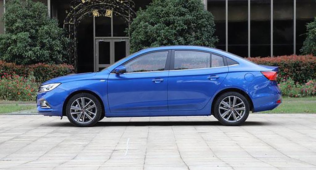 上市2个月就卖出32174辆,起售价不足7万还买什么卡罗拉?