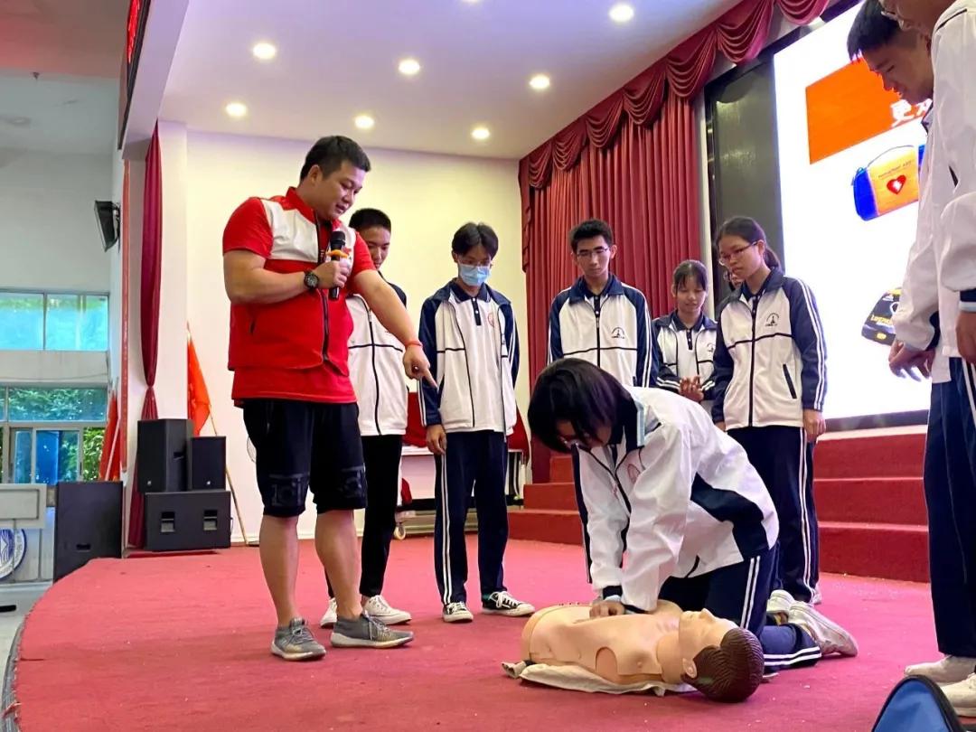 石狮八中什么时候军训,石狮八中军训最新视频