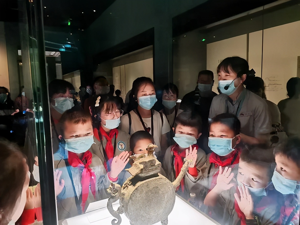 为新社区打一个幸福的“中国结”——共青团在易地扶贫搬迁安置社区治理中彰显作为