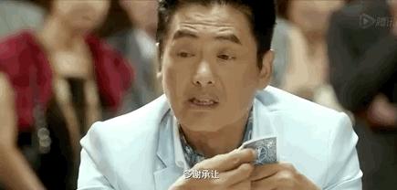 周润发的坎坷之路，曾事业爱情双双陷入低谷，吞食消毒液“自杀”