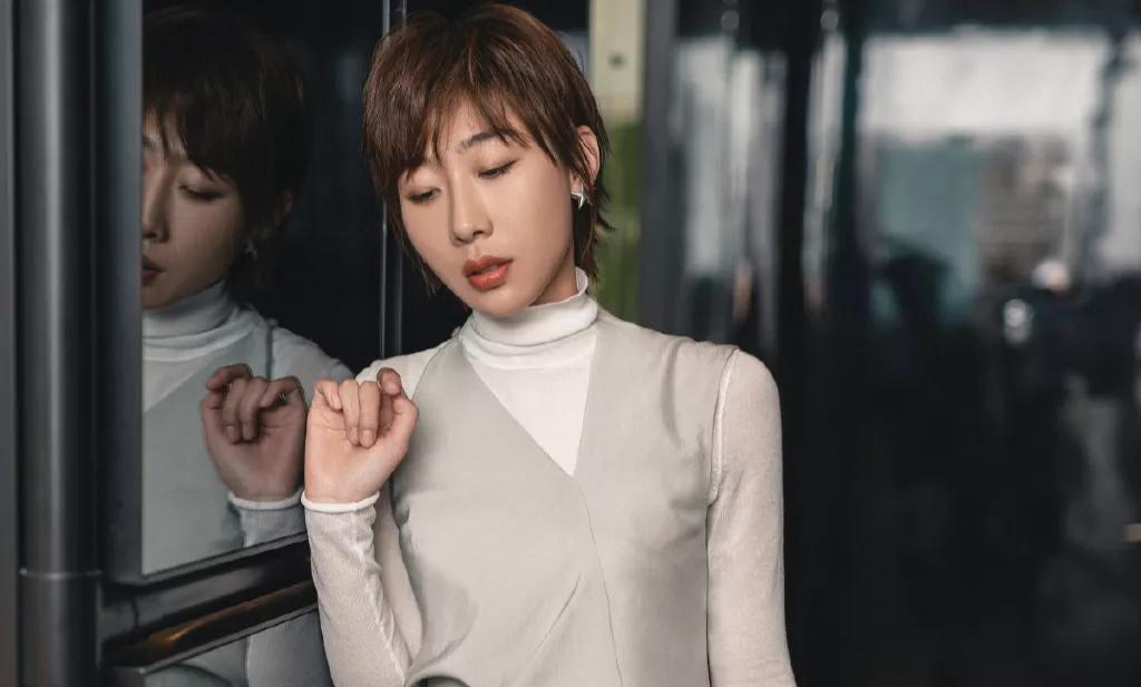 鐧界櫨浣曡鏇濆嚭濠氬唴鍑鸿建,鐧界櫨浣曟浘琚垎濠氬唴鍑鸿建