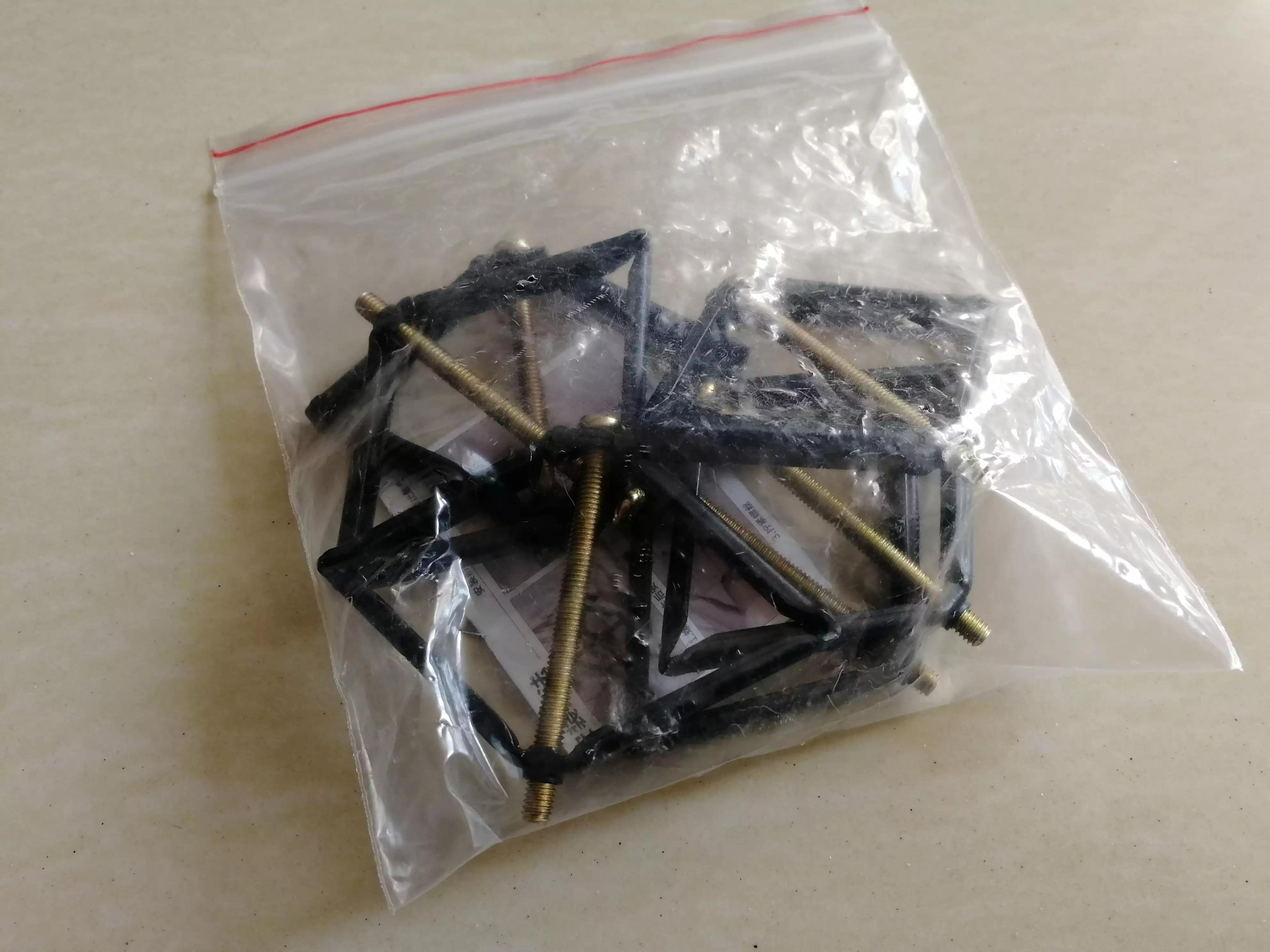 墙壁上插座的固定螺丝坏了怎么修,插座暗盒螺丝滑丝了怎么办