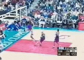 nba2kol文斯卡特98版扣篮动作,文斯卡特大风车扣篮背后角度