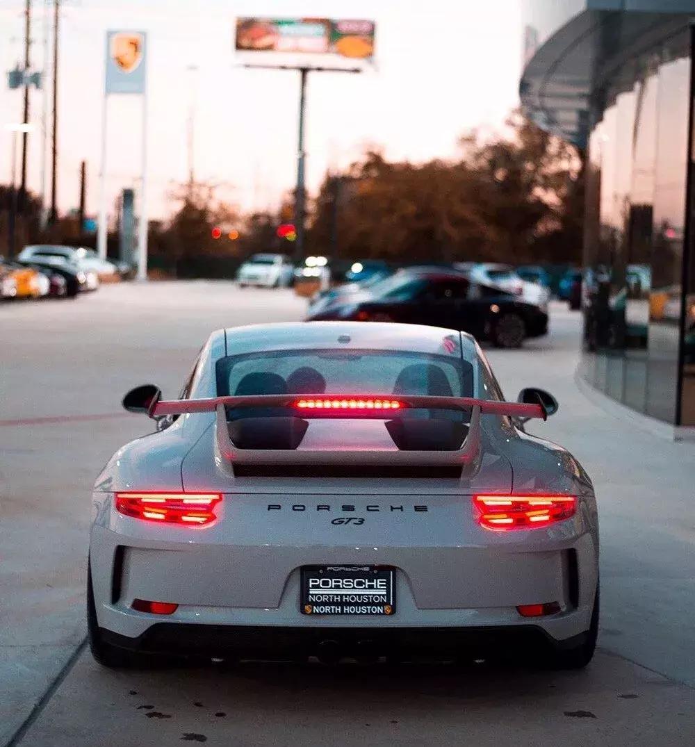 00后月入1w都是做什么工作的,90后都在做什么工作月入多少钱