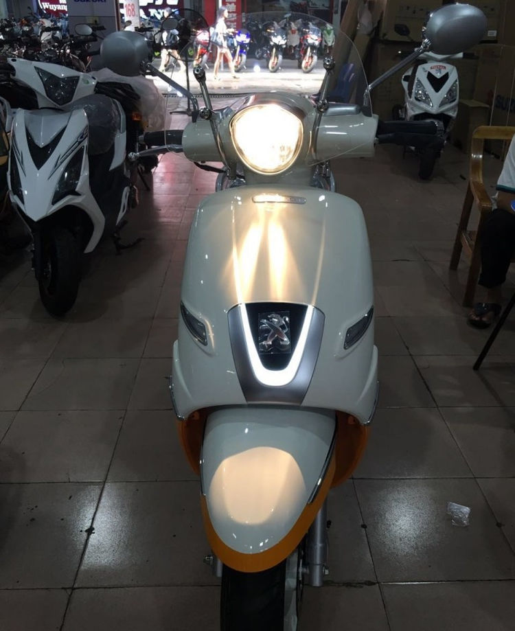 标致姜戈150abs接口在哪里,标致姜戈150abs一直闪