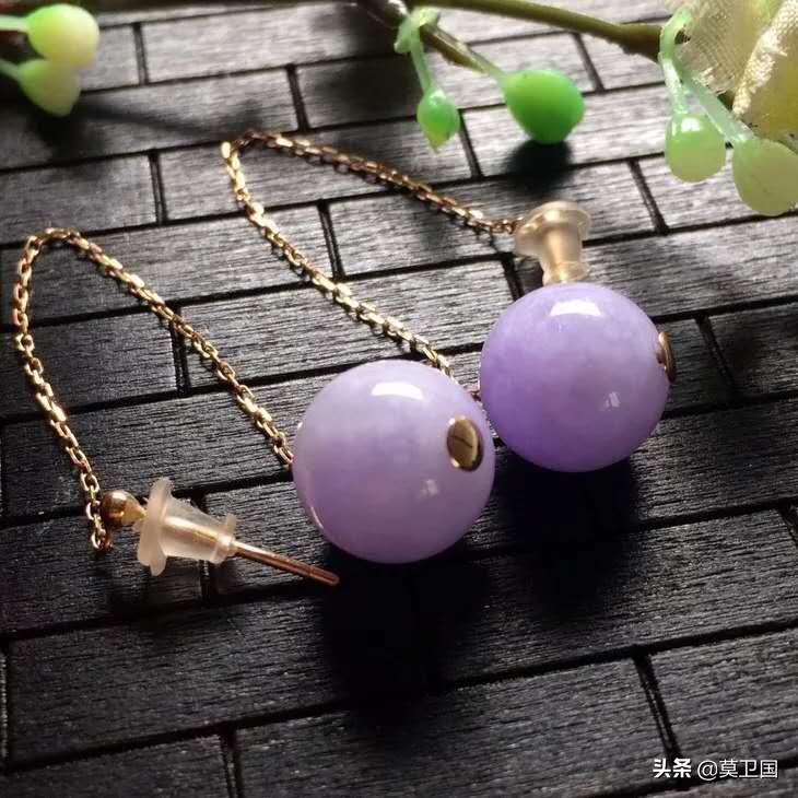 玉和翡翠区别翡翠和玉哪个养人,玉好还是翡翠好翡翠和玉哪个养人