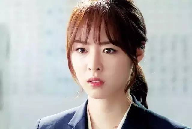 把水光针当饭吃?这位网红简直丧心病狂!整容后年入千万