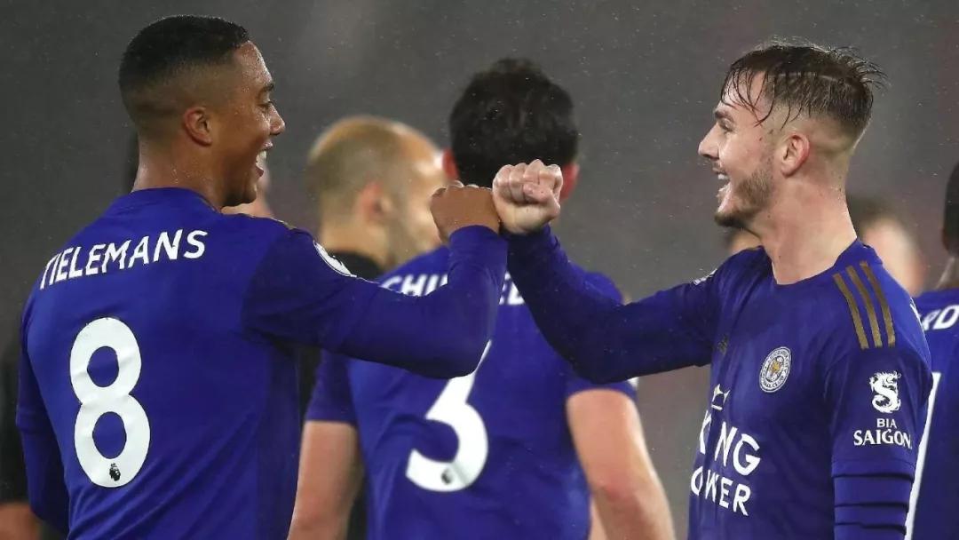 四年轮回夺冠,莱斯特城争前三