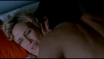 只盯着那些裸戏看，就忽略了这片的深度